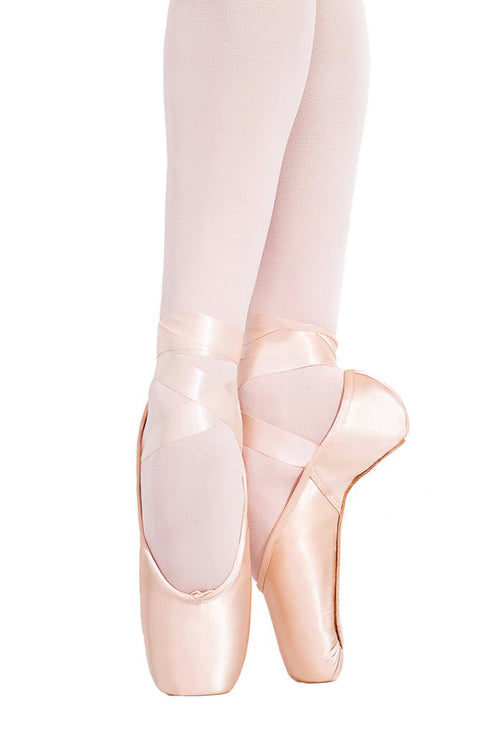 Capezio 121 Aria Standard Strength Pointe Shoes